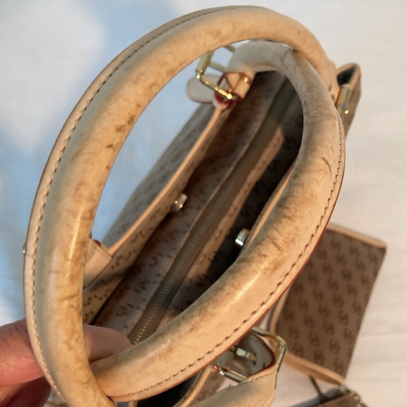 Dooney & Bourke Buckle satchel bag signature monogram tan brown - Picture 6 of 16